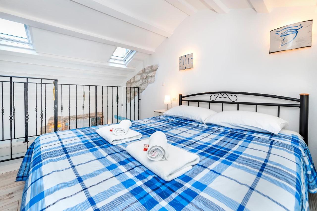 Apartments & Rooms La Casa Barbaro ロヴィニ エクステリア 写真